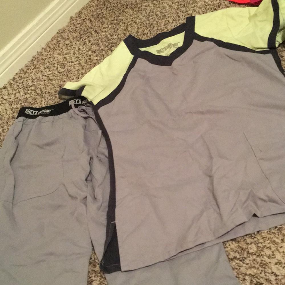 Grey's Anatomy Active Scrub Set